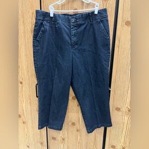 Christopher & Banks Navy Denim Capris pockets comfortable casual woman’s